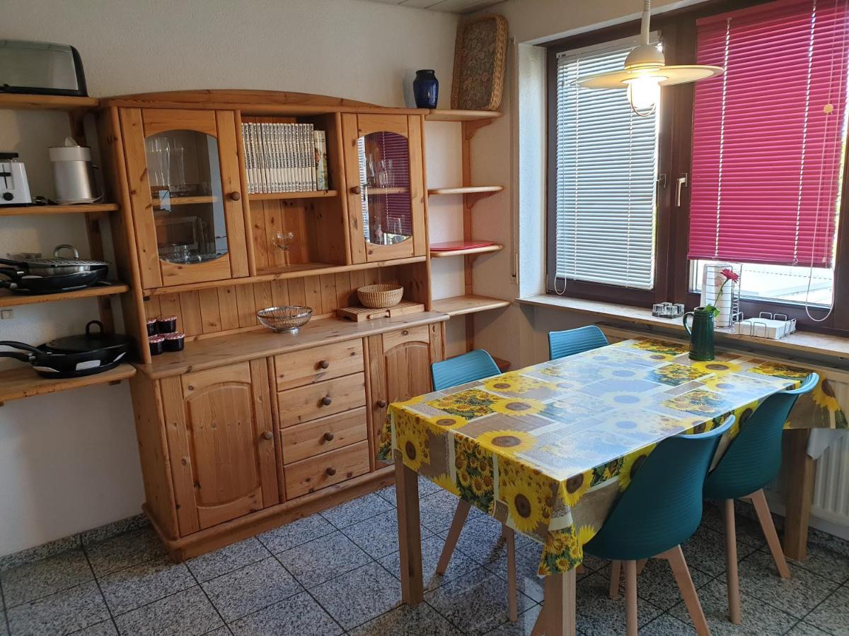 Wohnung für 4 Personen, 2 Schlafzimmer, 2 Parkplätze, WLAN Konstanz Exterior foto
