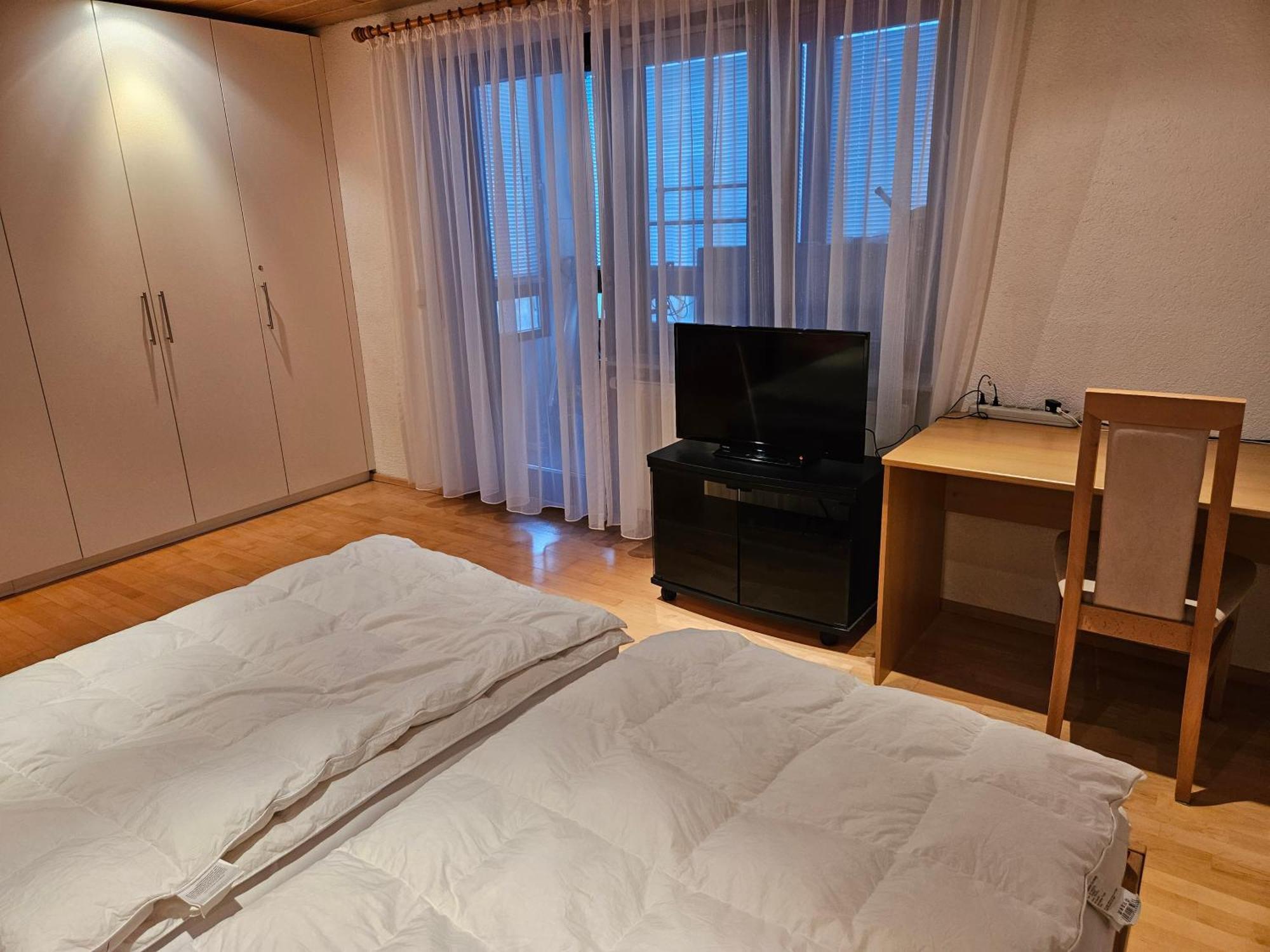 Wohnung für 4 Personen, 2 Schlafzimmer, 2 Parkplätze, WLAN Konstanz Exterior foto